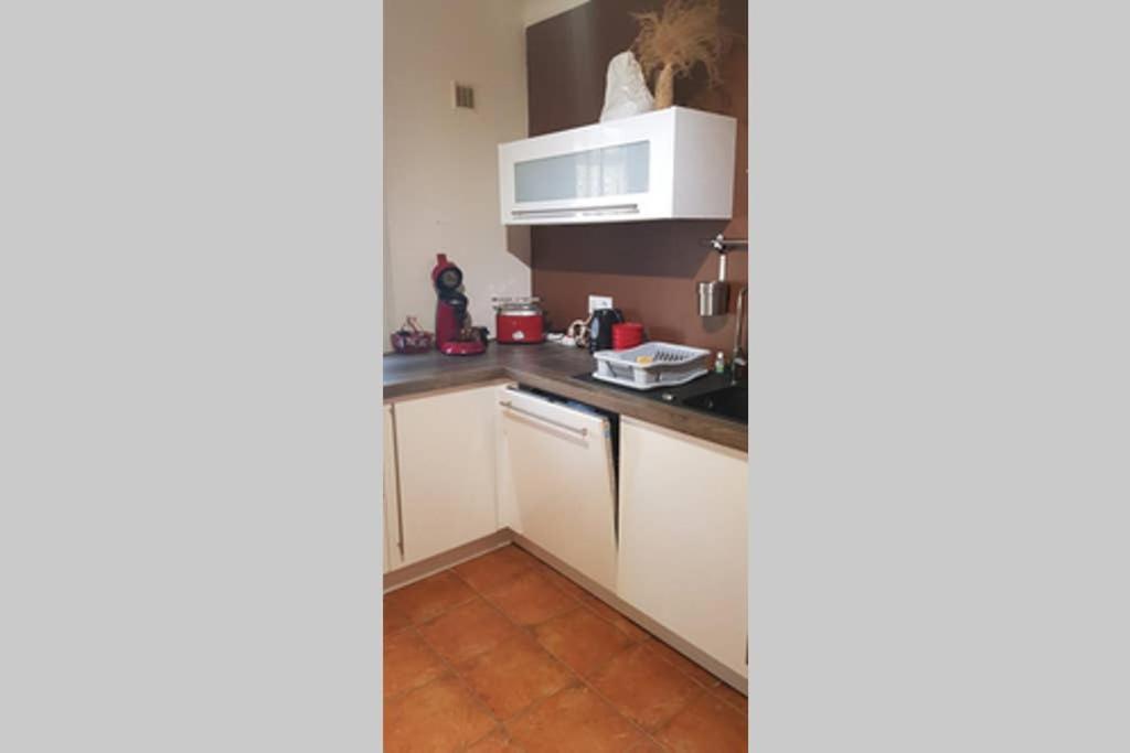 Un Charmant Logement Apartman Aigues-Mortes Kültér fotó
